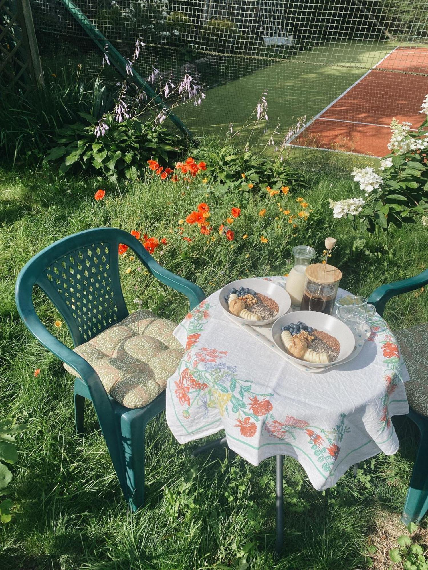 Powiew - B&B Pensjonat Noclegi Swinoujscie - Unterkunft Swinemuende - Guesthouse Tennis Garden Breakfast At Baltic Sea 외부 사진